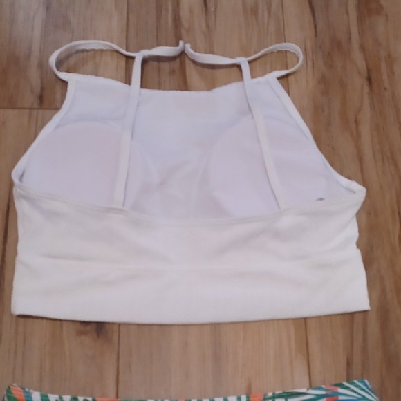 B2 - Amazon White and Floral Bikini Set - Picture 4 of 5